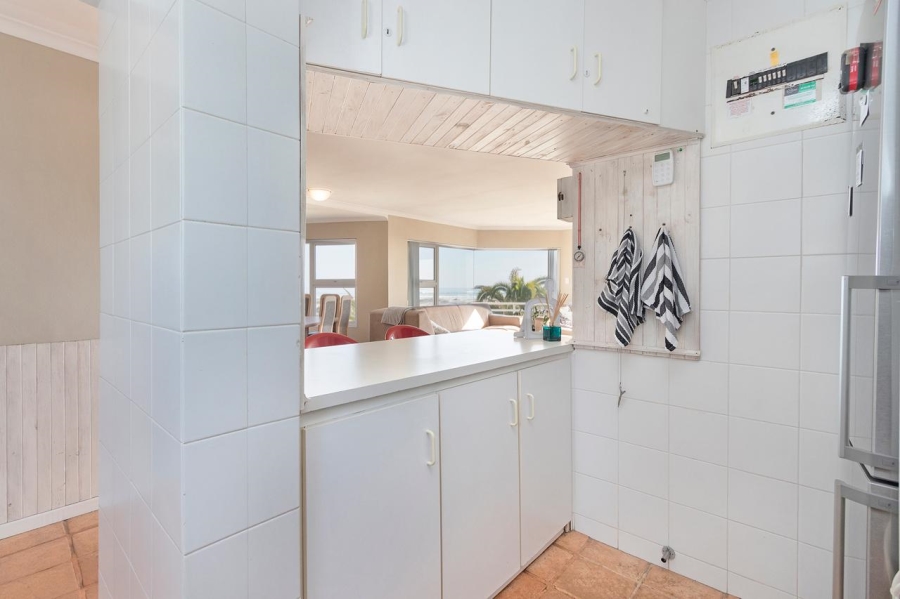 To Let 3 Bedroom Property for Rent in Van Riebeeckstrand Western Cape